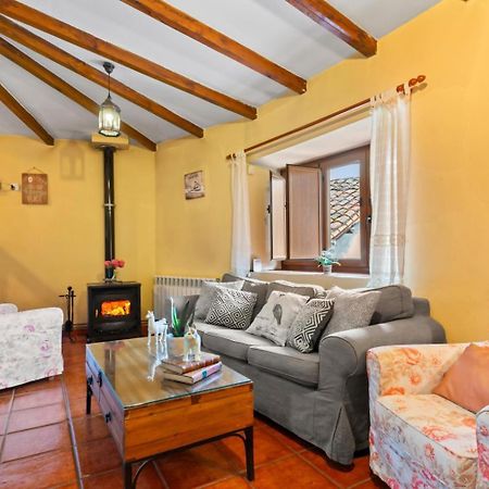Casa Rural La Carrozal Senda Del Oso Orelleiru Eksteriør billede