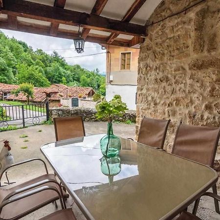 Casa Rural La Carrozal Senda Del Oso Orelleiru Eksteriør billede