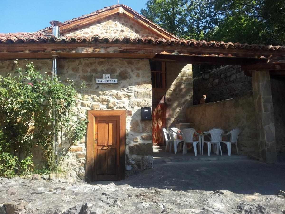 Casa Rural La Carrozal Senda Del Oso Orelleiru Eksteriør billede