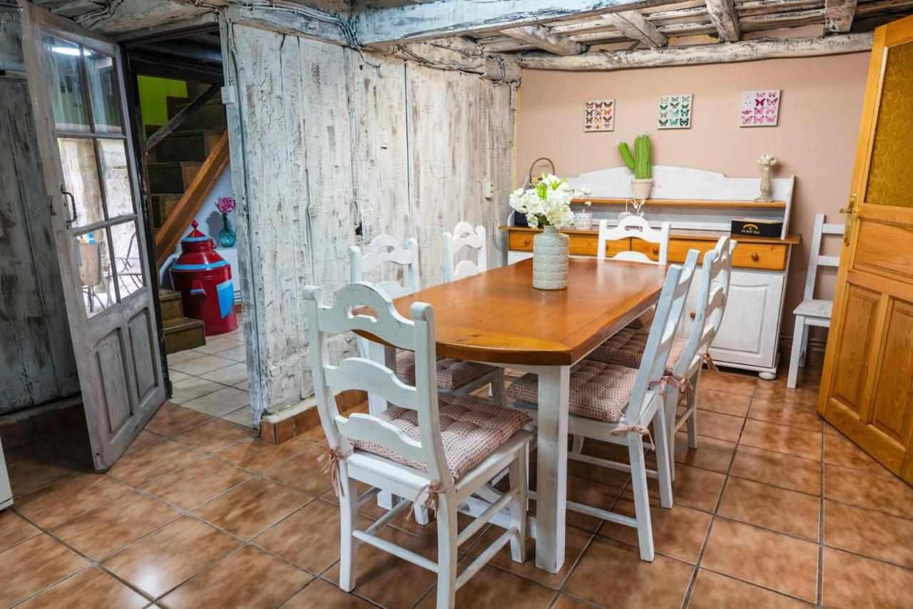 Casa Rural La Carrozal Senda Del Oso Orelleiru Eksteriør billede