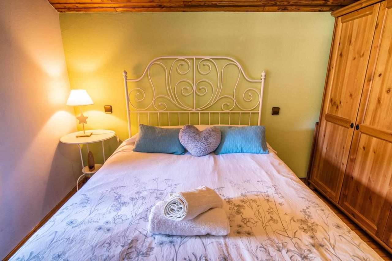 Casa Rural La Carrozal Senda Del Oso Orelleiru Eksteriør billede